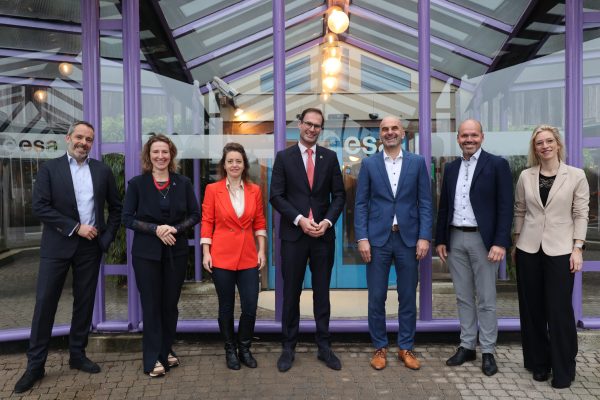 mayor leiden visit space campus